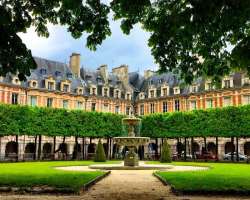 The Place des the Vosges is deemed to be the most stunningly constructed square in Paris. It was built by Henry IV and soon became one of the most exc
